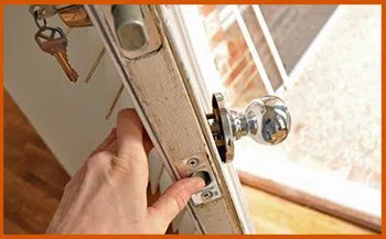 Grosse Ile MI Locksmith Store Grosse Ile, MI 734-234-5839 - 12-changing-locks